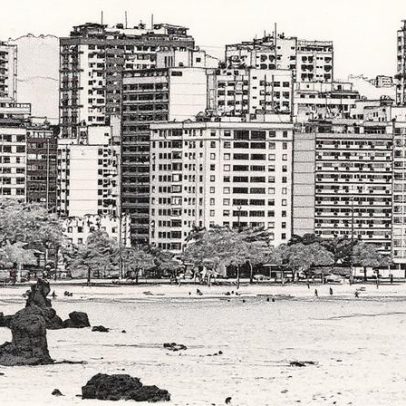 Turista americana é atacada com faca durante assalto na Praia de Icaraí, Niterói