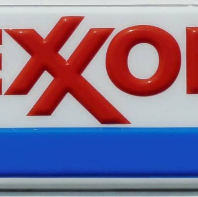 Exxon supera expectativas com lucros impulsionados por crescimento na produção