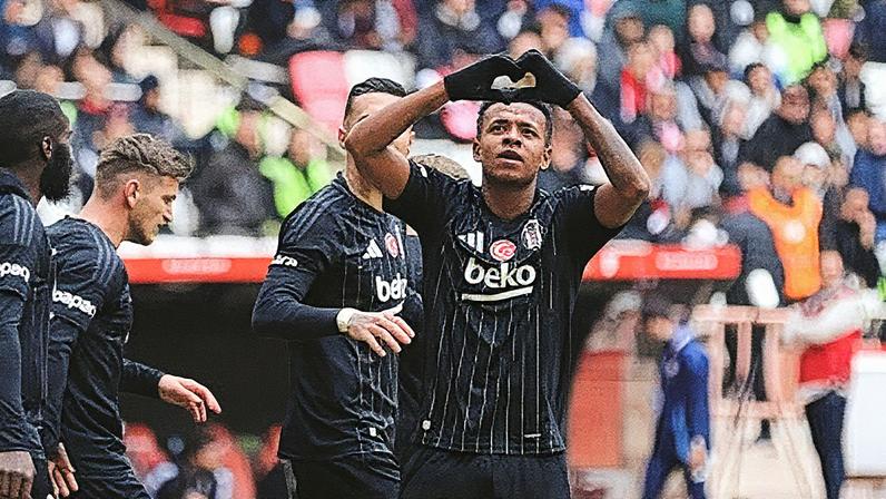 Keny Arroyo, jogador do Besiktas e alvo do Cruzeiro (Foto: Reprodução)