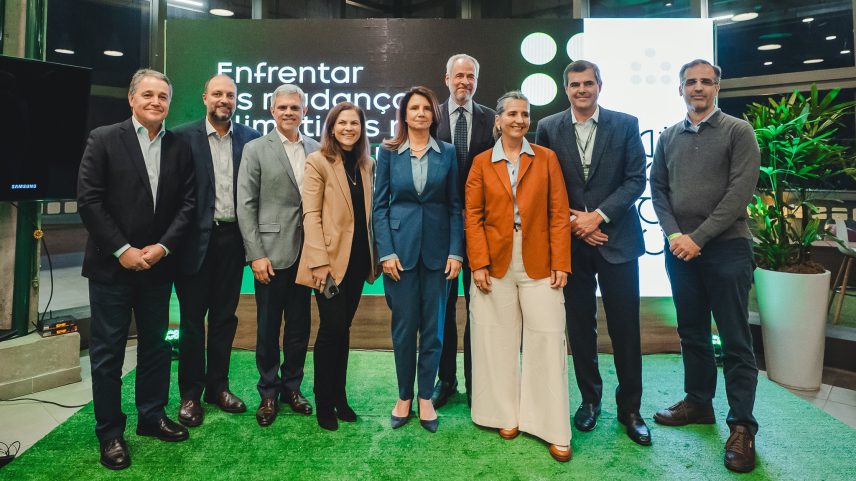 Lançamento contou com as empresas e representantes da presidência da COP30, como André do Lago e Ana Toni (Foto: Divulgação)