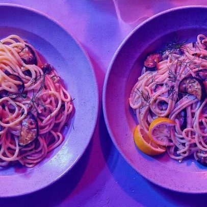 Aprenda a preparar um delicioso macarrão com abobrinha e limão-siciliano