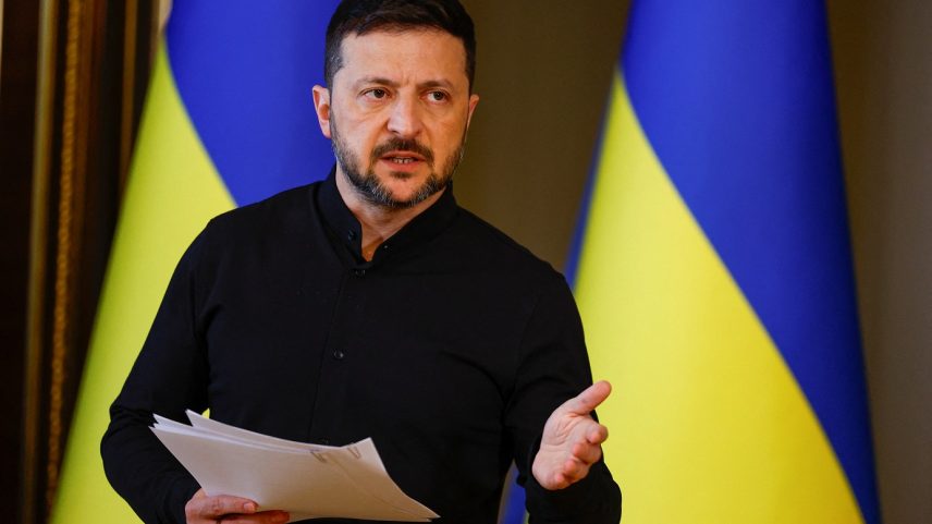 Presidente da Ucrânia, Volodymyr Zelenskiy, em coletiva de imprensa - 13/05/2025 (Foto: REUTERS/Valentyn Ogirenko)