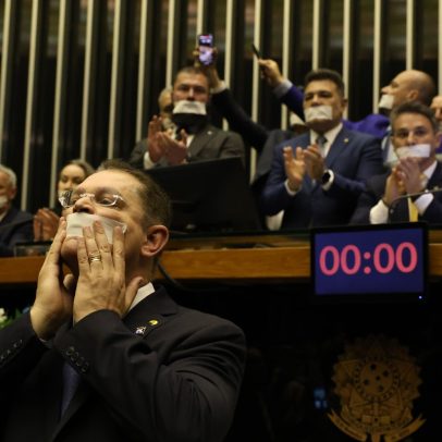 Lindbergh critica obstrução na Câmara e exige ação de Hugo Motta