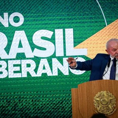 Lula tem aprovação impactada por tarifaço e Flávio Bolsonaro se destaca na política