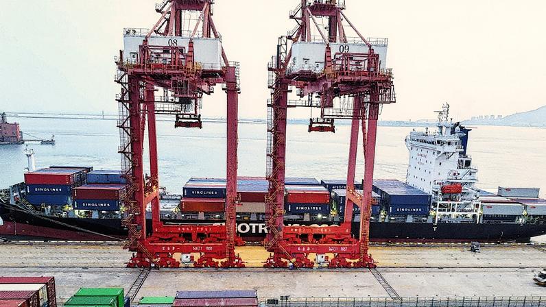 Medida do governo norte-americano amplia o impacto de tarifas sobre produtos de aço e de alumínio em todo o mundo (Foto: AFP)