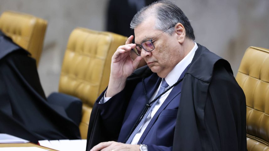Flavio Dino em sessão no STF; ministro decidiu que mulheres vítimas de violência devem ter renda custeada pelo INSS e pelo empregador; e se for caente, recebe BPC (Foto: Antonio Augusto - 21.mai.25/STF)
