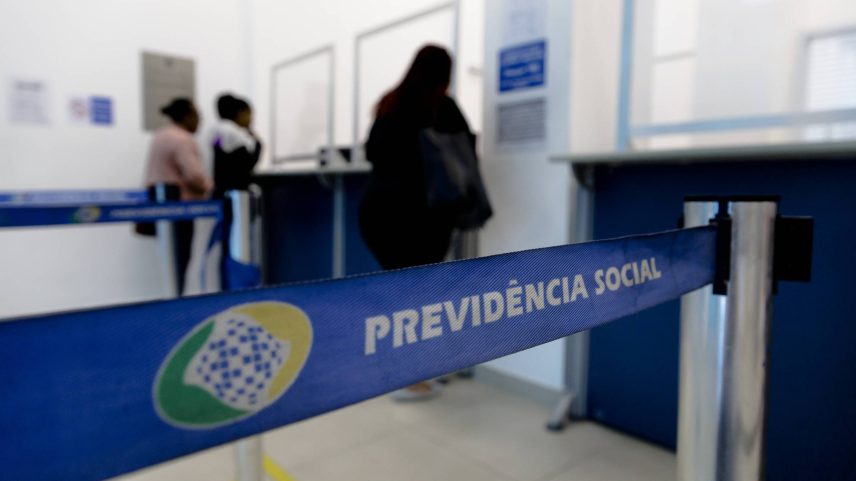 Regras para concessão do BPC por deficiência na Justiça devem ser iguais às do INSS, a perícia para pagar o benefício deve ser biopsicossocial (Foto: Rubens Cavallari - 04.out.23/Folhapress)