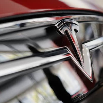 Tesla treina novo modelo de direção autônoma que pode ser lançado em breve