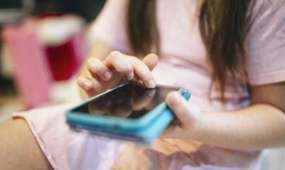 Câmara aprova regulamentação para influenciadores digitais mirins no Brasil