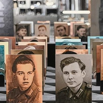 Exposição sobre a Segunda Guerra Mundial revela histórias de jovens forçados a lutar na Polônia
