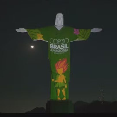 Cristo Redentor é iluminado em homenagem aos 100 dias para a COP30