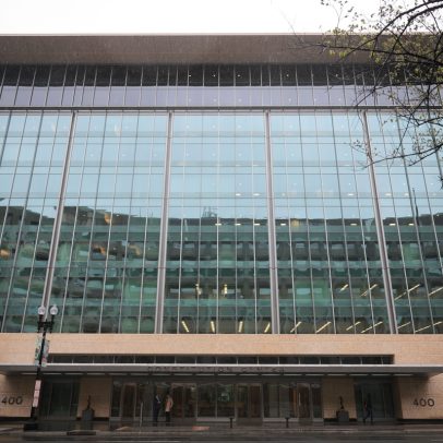 Juiz federal considera ilegais cortes em subsídios da NEH