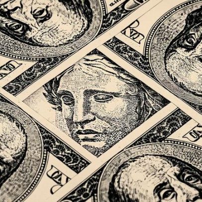 Dólar sobe 0,27% com expectativa de pacote de alívio para tarifas no mercado