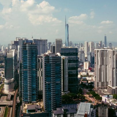 Malásia enfrenta desafios com tarifas elevadas dos Estados Unidos