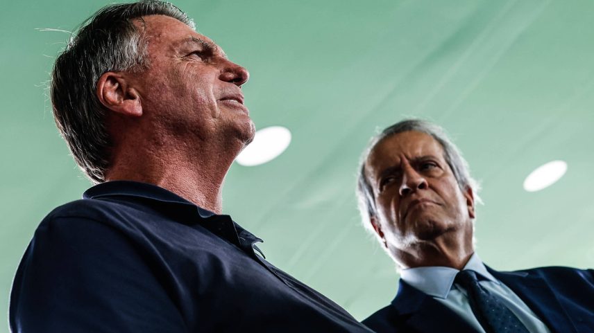 O ex-presidente Jair Bolsonaro e o presidente do PL Valdemar Costa Neto durante almoço em Brasília (Foto: Gabriela Biló - 12.mar.25/Folhapress)