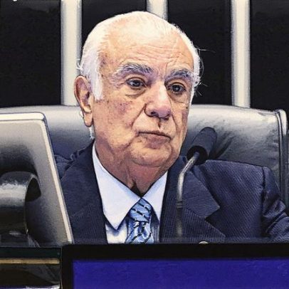 Deputado do PL apresenta defesa para evitar expulsão após críticas a Trump