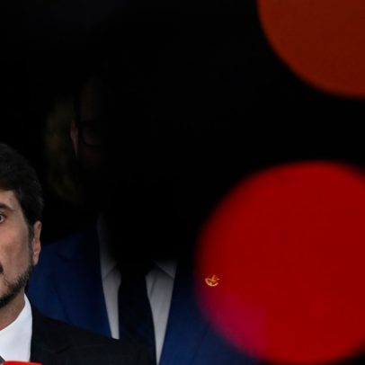 Moraes bloqueia contas e Pix de Marcos do Val após viagem aos Estados Unidos