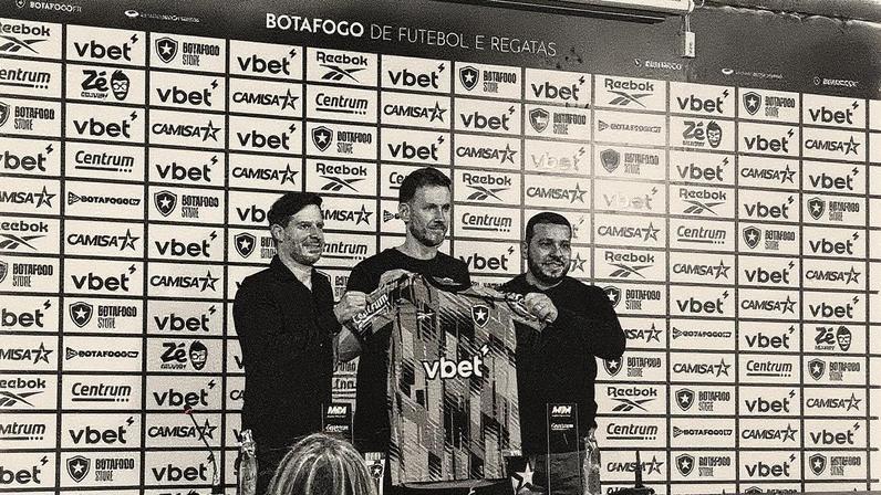 Botafogo anuncia goleiro Neto (Foto: Breno Angrisani)