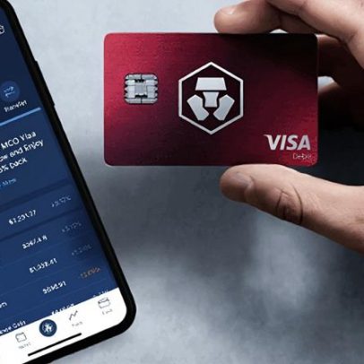 Cartão da Crypto.com permite gastar em dólar sem IOF