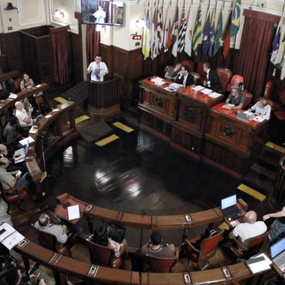 Niterói lança projeto para apoiar autistas após veto a proposta da oposição