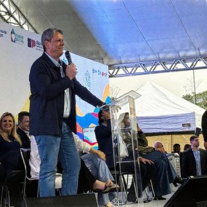 Tarcísio destaca 'missão divina' e promete vitória em evento no ABC