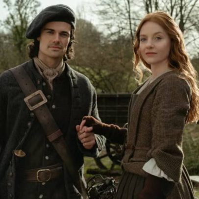 'Outlander' e outras estreias marcam programação de TV e streaming neste sábado