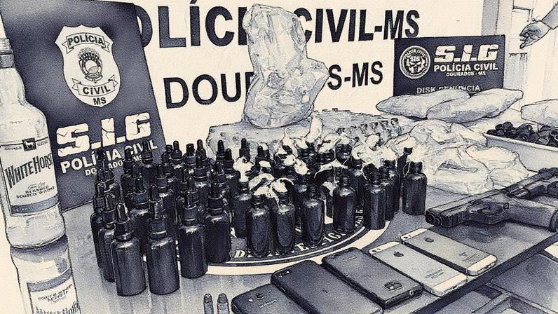 Polícia fecha laboratório clandestino de óleo de maconha em Dourados (MS); frascos de 'canabidiol' eram vendidos por R$ 800 (Foto: Divulgação/Polícia Civil)