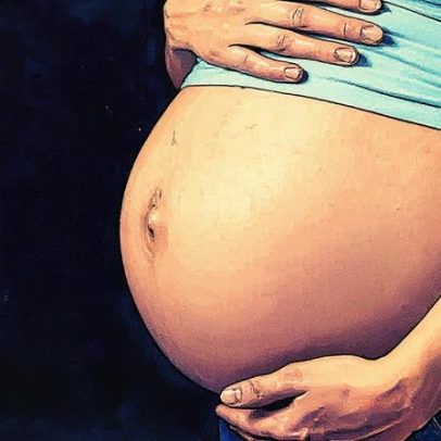 Brasil normaliza a maternidade precoce entre meninas em meio à adultização