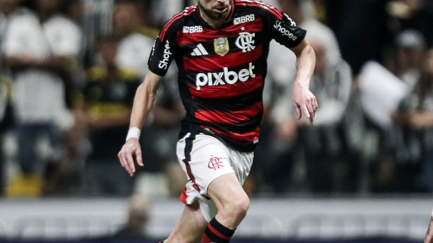 Jorginho sai em defesa de Samuel Lino e Wallace Yan após eliminação do Flamengo (Foto: Gilvan de Souza/Flamengo)