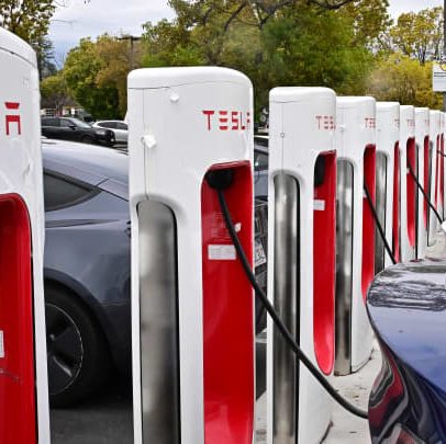 Montadoras dos EUA comentam sobre as novas políticas de veículos elétricos de Trump