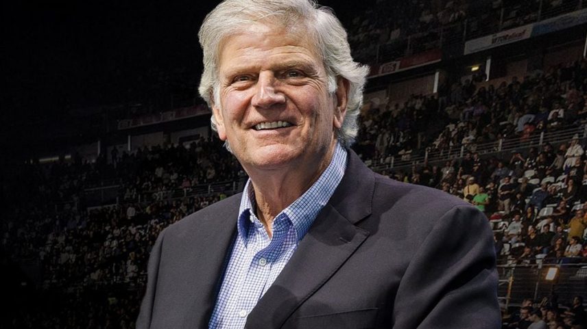 Franklin Graham: “Vamos continuar pregando o Evangelho com coragem e compaixão.” (Foto: Associação Evangelística Billy Graham)