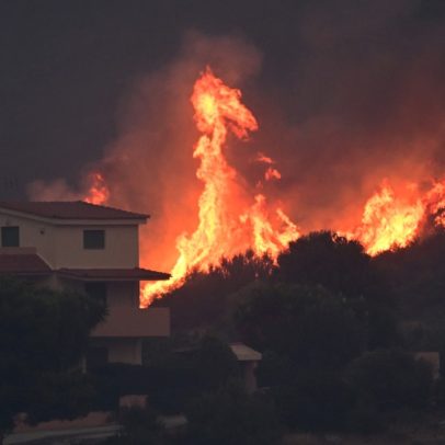 Três pessoas perdem a vida na Grécia por incêndios e ventos fortes durante calor intenso