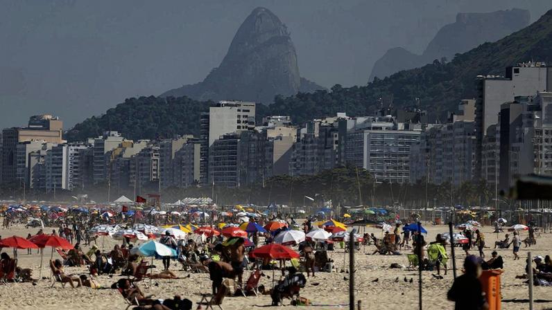 Praia do Leme, no Rio (Foto: Márcia Foletto/Agência O Globo)