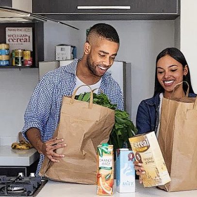 Amazon amplia entrega de alimentos e ações de concorrentes se mantêm estáveis