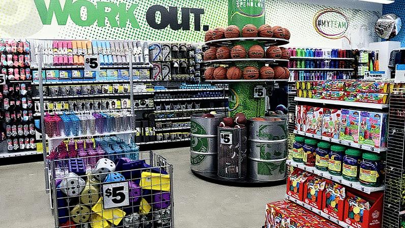O interior de uma das lojas existentes da Five Below. (Foto: Five Below)
