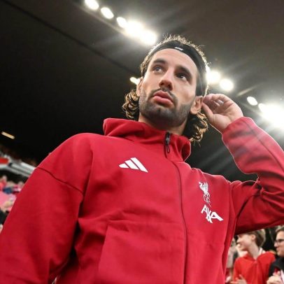 Szoboszlai disputa posição de titular na camisa 8 do Liverpool
