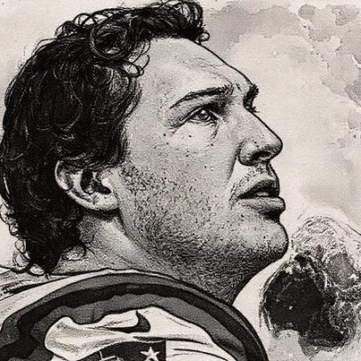 Patriots dispensam Cole Strange, escolha de primeira rodada de 2022, após três anos