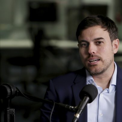 Especialista em marketing analisa pesquisa sobre torcidas no 'Toca e Passa'