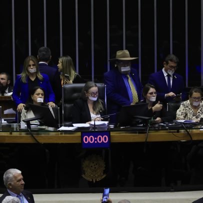Congressistas obstruem sessões em troca de anistia para Bolsonaro