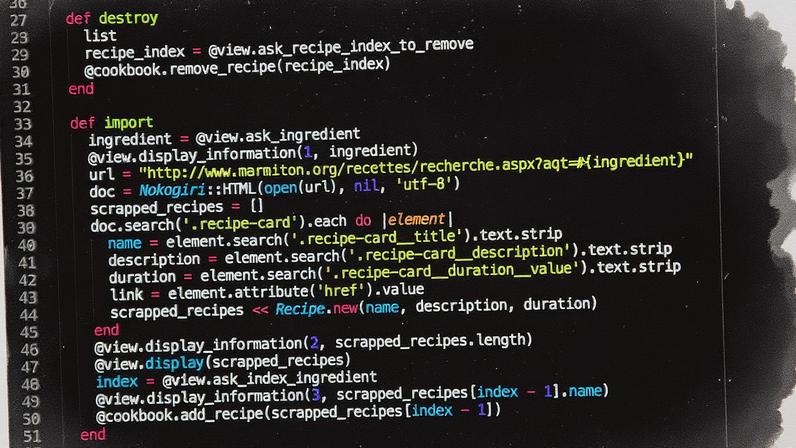 Pesquisadores de Stanford afirmaram que as quedas são mais comuns em empregos nos quais a IA tem maior probabilidade de automatizar o trabalho humano. (Foto: Marlene Awaad/Bloomberg)