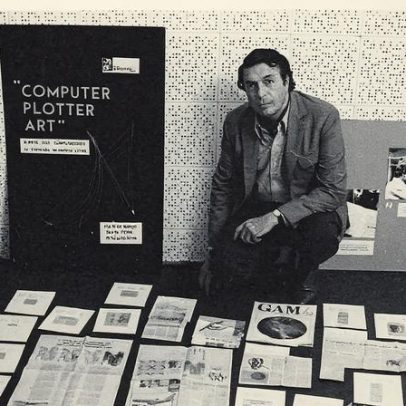 Exposição destaca obras do pioneiro brasileiro da arte digital com computador