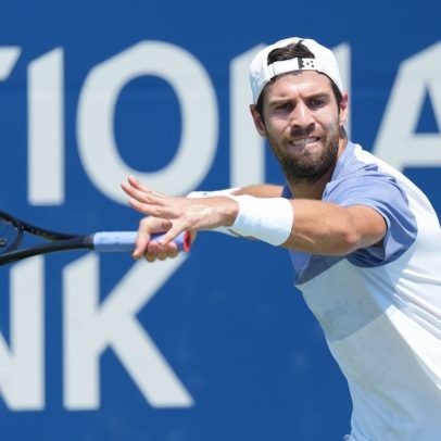 Khachanov e Michelsen avançam para as quartas de final em grande estilo
