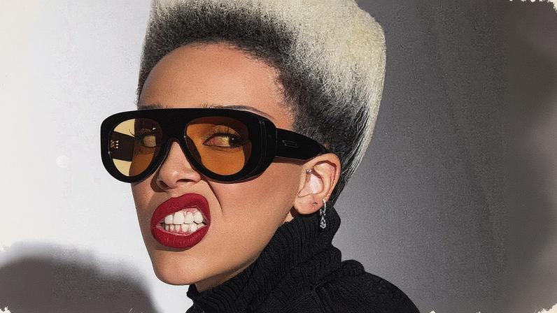 Doja Cat revelou a arte da capa de 'Vie' e lançou um trailer do álbum em Paris antes da chegada do projeto. (Foto: Reprodução)