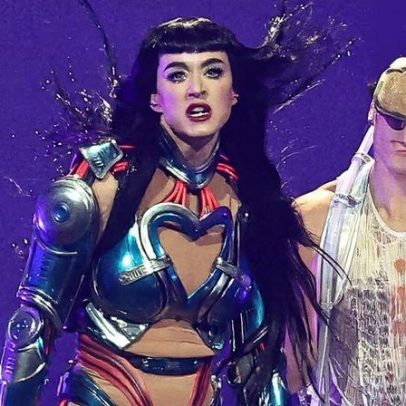 Katy Perry fatura 8 dígitos com turnê 'Lifetimes' após críticas severas