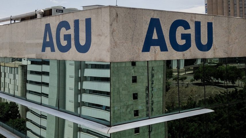 Prédio da Advocacia-Geral da União, em Brasília (Foto: Rafa Neddermeyer - 03.nov.23/Agência Brasil)