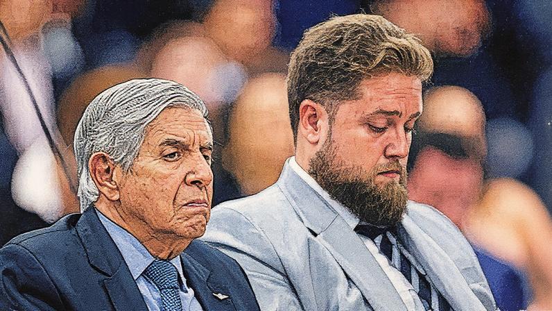 Augusto Heleno e seu advogado Matheus Mayer Milanez posam para a foto (Foto: Reprodução)