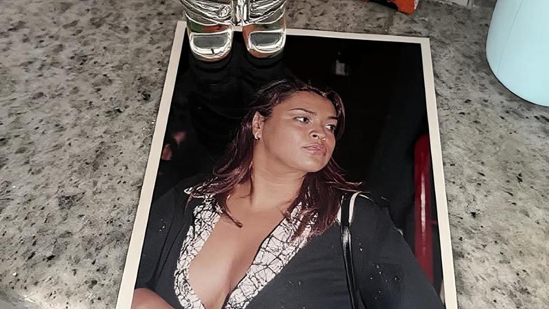 Preta Gil na casa de Gominho (Foto: Reprodução)