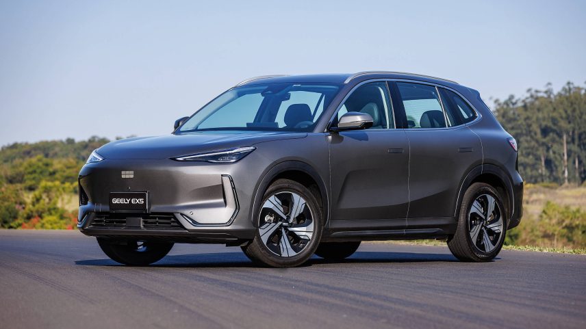 Geely EX5 chega ao Brasil por meio de parceria da fabricante chinesa com a francesa Renault (Foto: Rodolfo Buhrer/Divulgação)