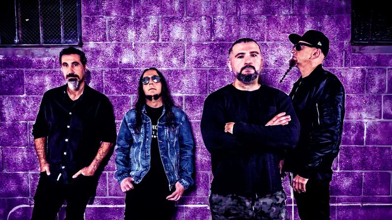 System of a Down prestou homenagem a Ozzy Osbourne durante o início de sua turnê em estádio. (Foto: Reprodução)