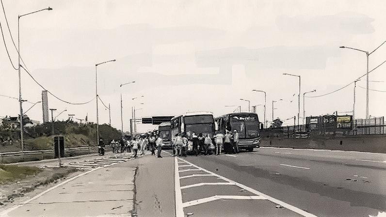 Torcedores do Palmeiras sofrem tentativa de emboscada na Dutra (Foto: Reprodução/PRF)